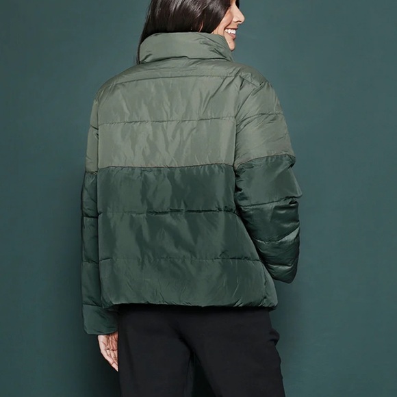 Summersalt Colorblock Eco Puffer Coat Size XL Olive and Eden - Picture 3 of 11